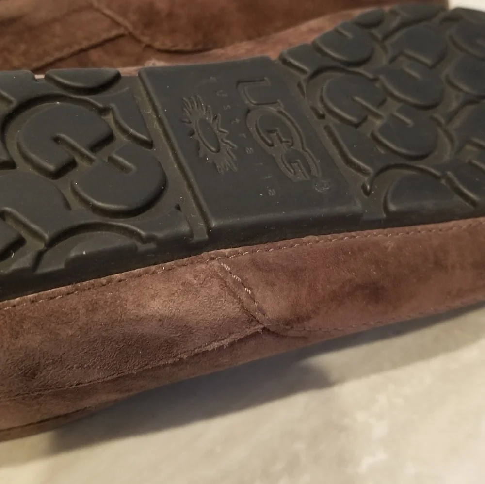 Unisex UGG Ascot Slippers Brown - Picture 6 of 6